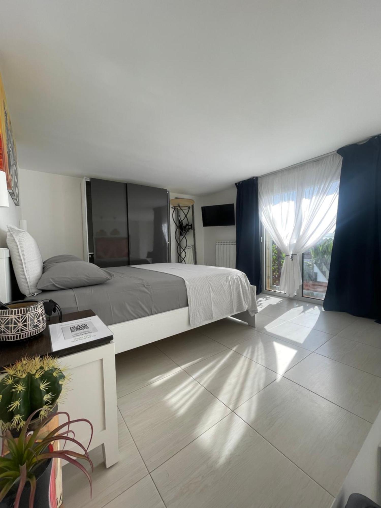 Kleos Suite Bari Esterno foto